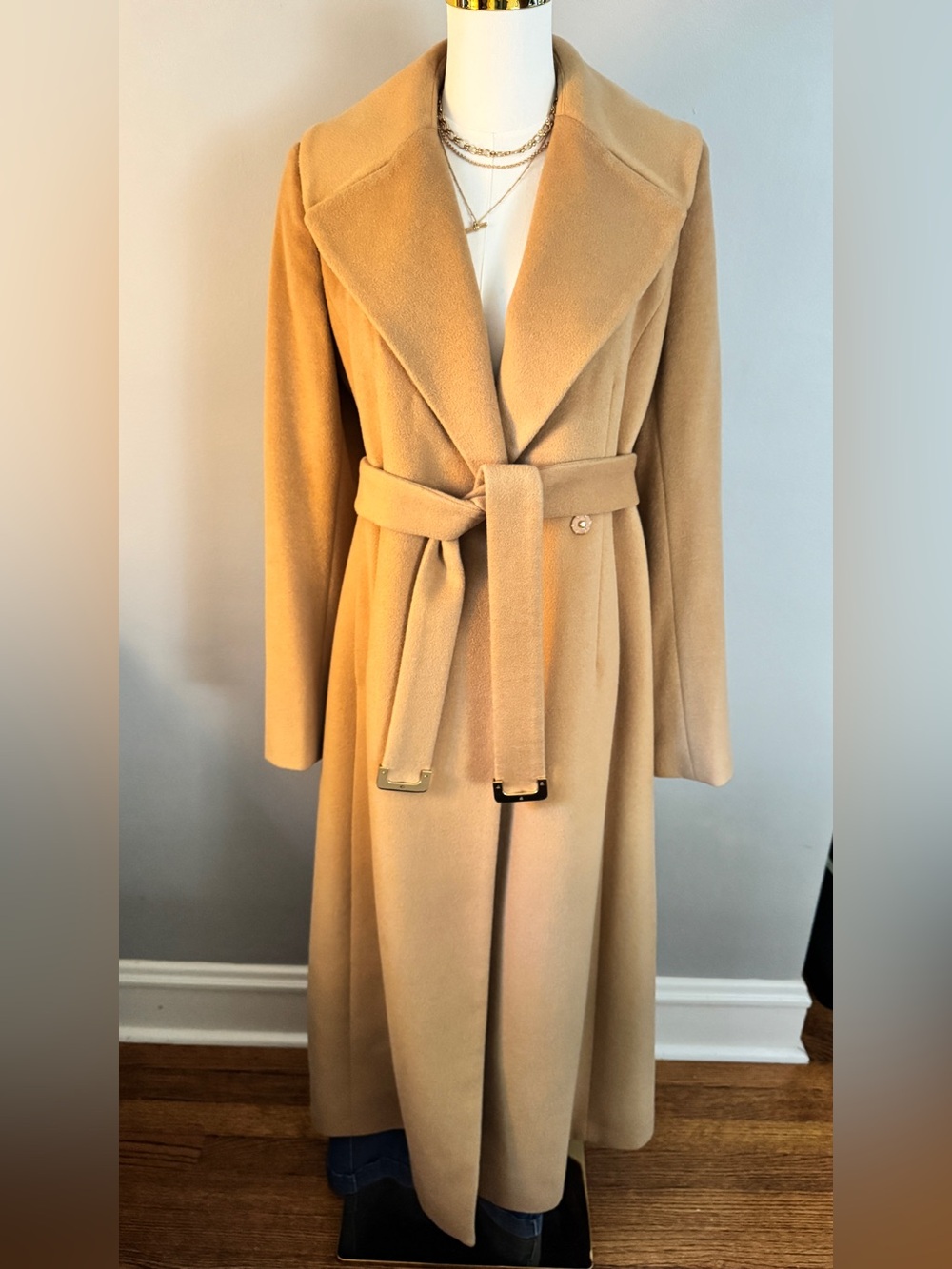 Diane Von Furstenberg Tan and Gold Chain Shoulder Bag